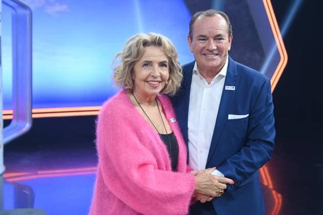 Wolfram KONS, presenter, Michaela MAY, actress, 30 RTL Spendenmarathon Wir helfen Kindern , television, 20 21 11 2025 in Huerth, Germany,