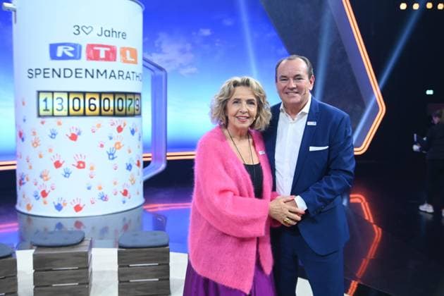 Wolfram KONS, presenter, Michaela MAY, actress, 30 RTL Spendenmarathon Wir helfen Kindern , television, 20 21 11 2025 in Huerth, Germany,
