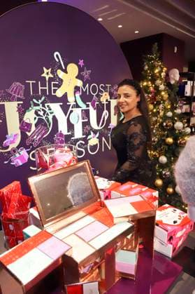 Susianna Kentikian at the 15 Alsterhaus Christmas Shopping Night 2025 at Alsterhaus Hamburg, 20 11 2025 Foto:xgbrcix xFuturexImagex christmas_shopping_5579