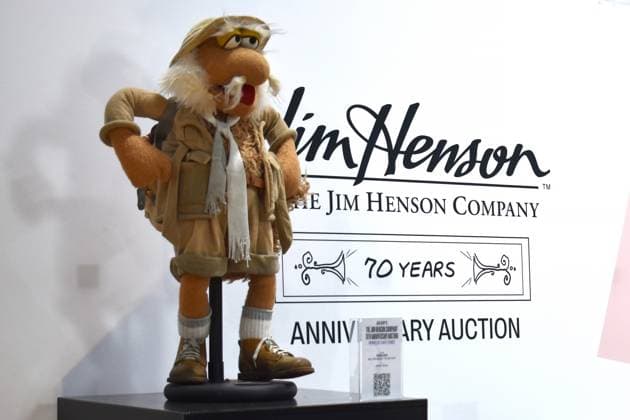 Photograph showing the Uncle Travelling Matt puppet offered for sale at an auction held by Julien s Auctions in Gardena, USA 19 November 2025 (issued 21 November 2025). The Jim Henson Company, a world leader in puppet creation, will celebrate its 70th anniversary with a historic auction featuring unique items, from Miss Piggy s shoes to characters from Fraggle Rock.? Historic Jim Henson Company auction: from Miss Piggy s shoes to Fraggle Rock !ACHTUNG: NUR REDAKTIONELLE NUTZUNG!  Copyright: xMónicaxRubalcavax USA6555 20251121-55018608002_1