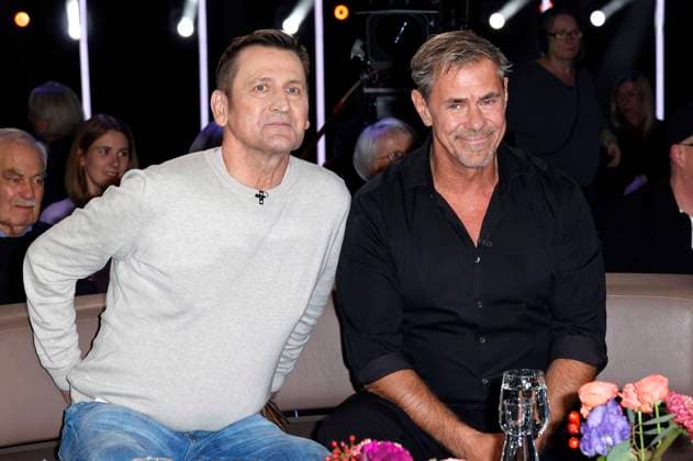 Ingo Naujoks and Sven Martinek at the recording of the NDR Talk Show in the NDR television studio Lokstedt Hamburg, 21 11 2025 Foto:xH.xHartmannx xFuturexImagex ndr_talk2111_5144