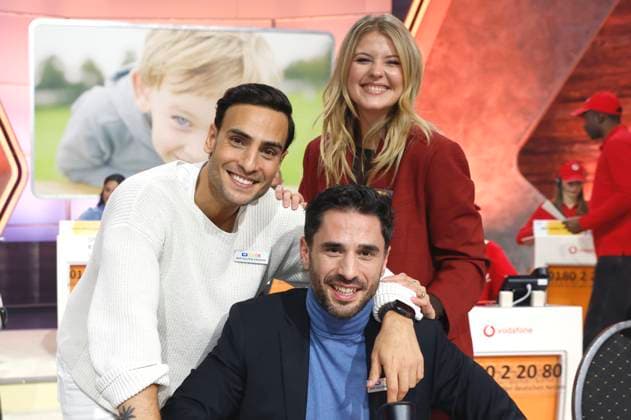 Timur Ülker, Jan Kittmann and Josefin Bressel at the 30 RTL Spendenmarathon 2025 in Studio 8 of EMG Studios Hürth, 21 11 2025 Foto:xR.xStoffelsx xFuturexImagex spendenmarathon_5776