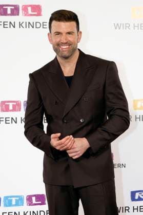 Jay Khan at the 30 RTL Spendenmarathon 2025 in Studio 8 of EMG Studios Hürth, 21 11 2025 Foto:xR.xStoffelsx xFuturexImagex spendenmarathon_5806