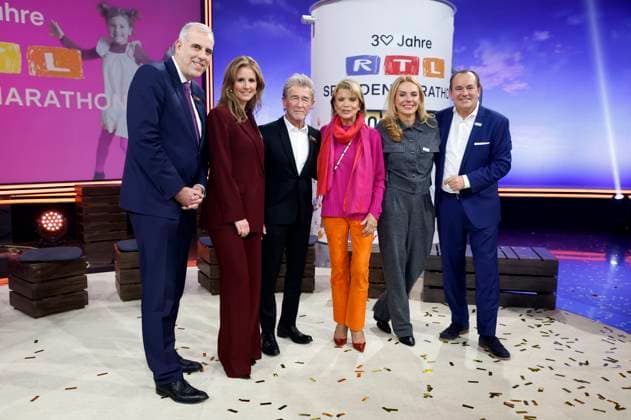 Stephan Schmitter, Mareile Höppner, Peter Maffay, Uschi Glas, Inga Leschek and Wolfram Kons at the 30 RTL Spendenmarathon 2025 in Studio 8 of EMG Studios Hürth, 21 11 2025 Foto:xR.xStoffelsx xFuturexImagex spendenmarathon_5908