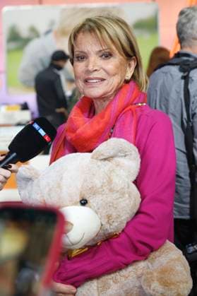 Uschi Glas at the 30 RTL Spendenmarathon 2025 in Studio 8 of EMG Studios Hürth, 21 11 2025 Foto:xR.xStoffelsx xFuturexImagex spendenmarathon_5910