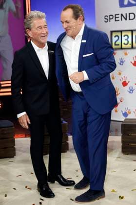Peter Maffay and Wolfram Kons at the 30 RTL Spendenmarathon 2025 in Studio 8 of EMG Studios Hürth, 21 11 2025 Foto:xR.xStoffelsx xFuturexImagex spendenmarathon_5913