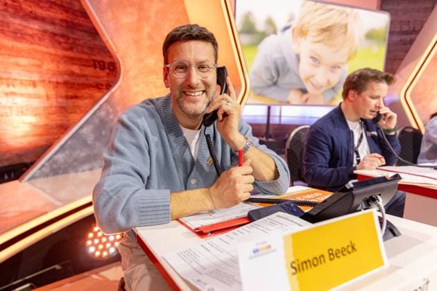 RTL Spendenmarathon in Cologne, 21 11 2025 Simon Beeck The 30th RTL Spendenmarathon is currently running at the EMG studios in Cologne Hürth For the first time, the anniversary will be broadcast for 30 hours Celebrity supporters accept donations for children in need live on the donation hotline Cologne Hürth North Rhine-Westphalia Germany Copyright: xBonn.digitalx