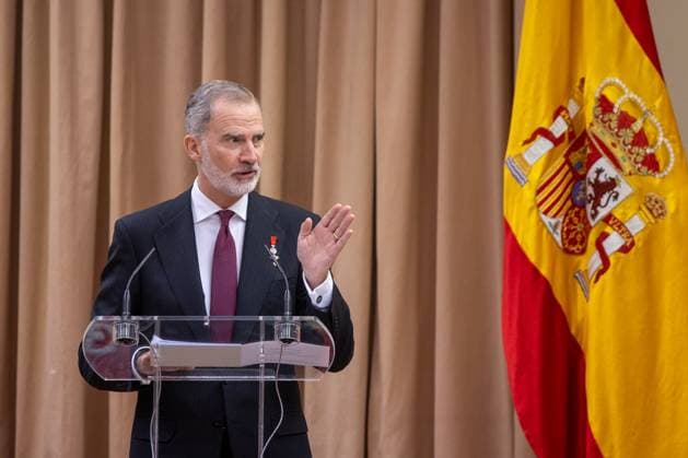 Event at the Congress: 50 Years of the Monarchy in Madrid, Spain - 21 Nov 2025 King Felipe VI delivers a speech during the colloquium 50 years later: the Crown in the transition to democracy , to commemorate the 50th anniversary of the Monarchy, in the Congress of Deputies in Madrid. Madrid Spain Copyright: xDavidxCanalesx xSOPAxImagesx DCReyesCongreso251121-22