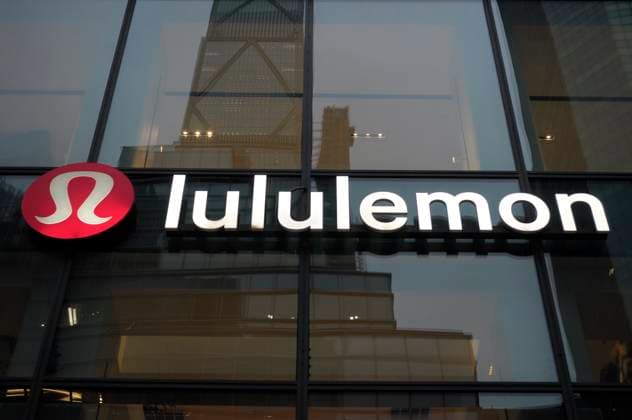 Daily Life in New York City, US - 21 Nov 2025 A Lululemon store is seen on Fifth Avenue in Manhattan, New York City. New York United States Copyright: xJiminxKimx xSOPAxImagesx JKIM_daily_life_nyc_nov_21_25_DSC6371.jpeg