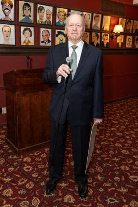 November 21, 2025, Bronx, New York, USA: Max Klimavicius Sardi s managing partner speaks during Nick Scandalios, Executive Vice President of Nederlander Organization owner of many theaters on Broadway portrait unveiling at Sardi s in New York, NY on November 21, 2025 Bronx USA - ZUMAr339 20251121_znp_r339_001 Copyright: xLevxRadinx