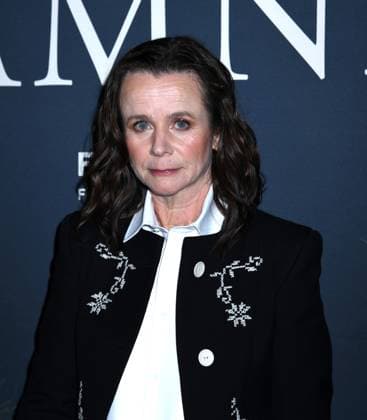 November 21, 2025, New York, Ny, United States: Emily Watson attends the New York Premiere of Hamnet . Held at The Whitby Hotel in New York. Zuma Press November 21, 2025. New York United States - ZUMAp281 20251121_zea_p281_018 Copyright: xPhotoxImagexPressx