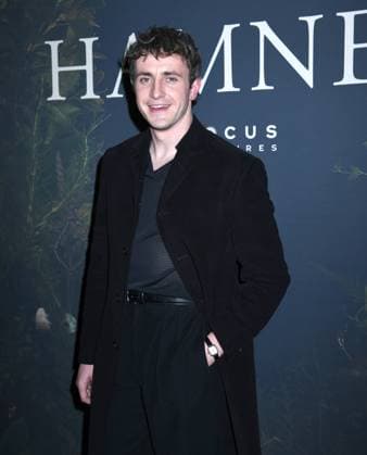 November 21, 2025, New York, Ny, United States: Paul Mescal attends the New York Premiere of Hamnet . Held at The Whitby Hotel in New York. Zuma Press November 21, 2025. New York United States - ZUMAp281 20251121_zea_p281_038 Copyright: xPhotoxImagexPressx