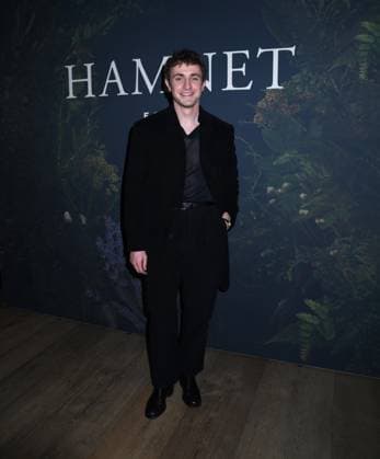 November 21, 2025, New York, Ny, United States: Paul Mescal attends the New York Premiere of Hamnet . Held at The Whitby Hotel in New York. Zuma Press November 21, 2025. New York United States - ZUMAp281 20251121_zea_p281_040 Copyright: xPhotoxImagexPressx