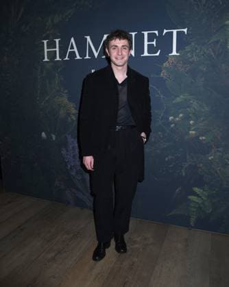 November 21, 2025, New York, Ny, United States: Paul Mescal attends the New York Premiere of Hamnet . Held at The Whitby Hotel in New York. Zuma Press November 21, 2025. New York United States - ZUMAp281 20251121_zea_p281_047 Copyright: xPhotoxImagexPressx