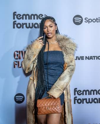 November 21, 2025, Beverly Hills, California, USA: Dess Dior arrives on the red carpet of the 2025 Give Her FlowHERS Gala at The Beverly Hilton Hotel in Beverly Hills, California on November 21, 2025. Beverly Hills USA - ZUMAt169 20251121_zep_t169_005 Copyright: xConnorxTerryx