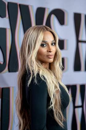 November 21, 2025, Beverly Hills, California, USA: Ciara arrives on the red carpet of the 2025 Give Her FlowHERS Gala at The Beverly Hilton Hotel in Beverly Hills, California on November 21, 2025. Beverly Hills USA - ZUMAt169 20251121_zep_t169_015 Copyright: xConnorxTerryx