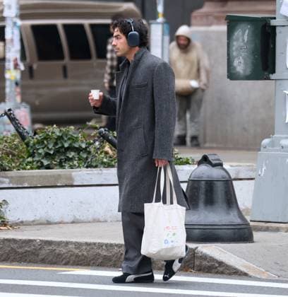 Joe Jonas Out and About NYC - USA Singer Joe Jonas is having lunch with a friend at San Ambroeus then they went to CVS pharmacy store in Soho, NYC, USA, on November 21, 2025. Photo by Dylan Travis ABACAPRESS.COM New York City NY United States  Copyright: xDylanxTravis ABACAx