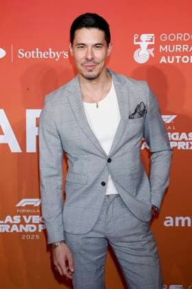 Lewis Tan at the amfAR Las Vegas Gala 2025 at the Wynn Las Vegas Las Vegas Hotel, 21 11 2025 Foto:xJ.xBlocx xFuturexImagex amfar_vegas_5112