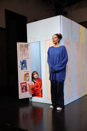 Viktoria Schreiber as Nim and Lara Sophie Milagro as Saffa , f l , during the photo rehearsal for Kuckucksnest at Grips Theater im Podewil in Berlin, 21 November 2025 Play for people aged 10 and up by Nina van Tongeren Directed by Sabine Trötschel Stage and costumes Klemens Kühn Premiere is on 26 November 2025 Grips Theater Berlin Kuckucksnest