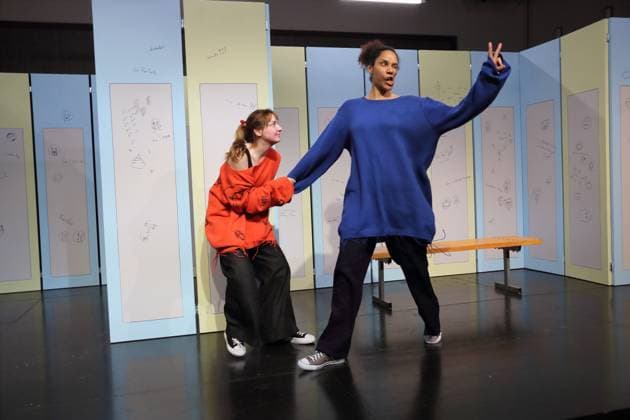 Viktoria Schreiber as Nim and Lara Sophie Milagro as Saffa , f l , during the photo rehearsal for Kuckucksnest at Grips Theater im Podewil in Berlin, 21 November 2025 Play for people aged 10 and up by Nina van Tongeren Directed by Sabine Trötschel Stage and costumes Klemens Kühn Premiere is on 26 November 2025 Grips Theater Berlin Kuckucksnest