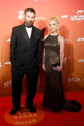 Fausto Puglisi with guest at the amfAR Las Vegas Gala 2025 at the Hotel Wynn Las Vegas Las Vegas, 21 11 2025 Foto:xJ.xBlocx xFuturexImagex amfar_vegas_5173