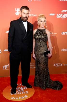 Fausto Puglisi with guest at the amfAR Las Vegas Gala 2025 at the Hotel Wynn Las Vegas Las Vegas, 21 11 2025 Foto:xJ.xBlocx xFuturexImagex amfar_vegas_5174