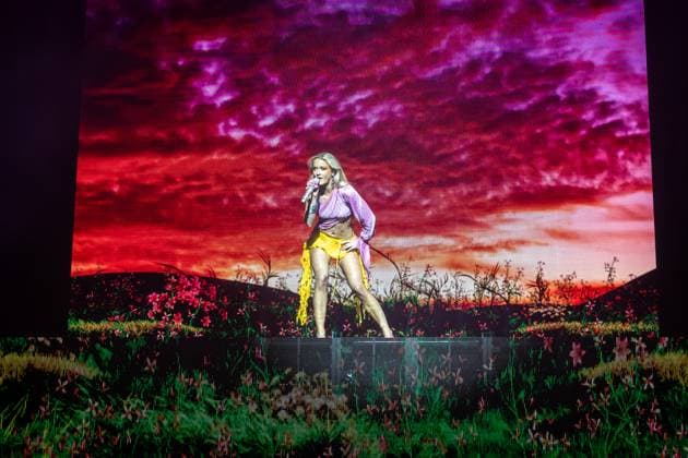 Zara Larsson live in Oslo, Norway Oslo, Norway. 21st, November 2025. The Swedish singer Zara Larsson performs a live concert at Unity Arena in Oslo. Norway, Oslo, Unity Arena  Copyright: xGonzalesxPhoto TerjexDokkenx