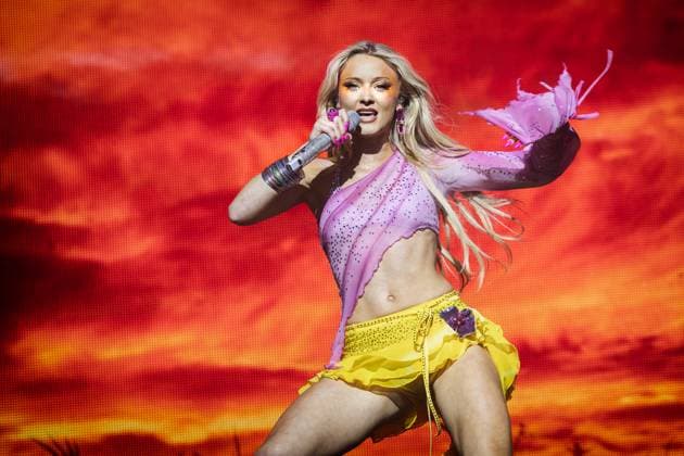 Zara Larsson live in Oslo, Norway Oslo, Norway. 21st, November 2025. The Swedish singer Zara Larsson performs a live concert at Unity Arena in Oslo. Norway, Oslo, Unity Arena  Copyright: xGonzalesxPhoto TerjexDokkenx