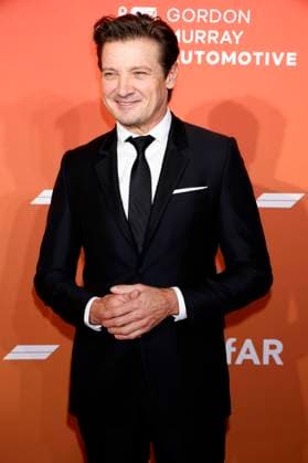 Jeremy Renner at the amfAR Las Vegas Gala 2025 at the Hotel Wynn Las Vegas Las Vegas, 21 11 2025 Foto:xJ.xBlocx xFuturexImagex amfar_vegas_5240