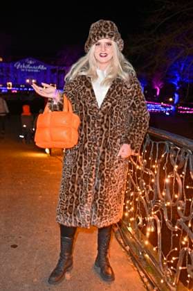 Sarah Knappik at the opening of Christmas at Tierpark 2025 at Friedrichsfelde Palace in Tierpark Berlin Berlin, 21 11 2025 Foto:xN.xKubelkax xFuturexImagex tierpark_5106