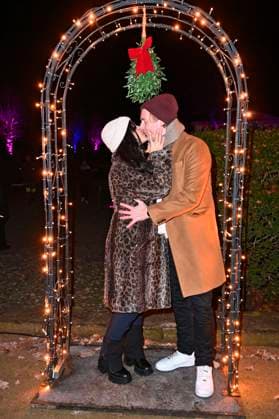 Nadja Jo Klapper and Johannes Heinrichs at the opening of Christmas at Tierpark 2025 at Friedrichsfelde Palace in Tierpark Berlin Berlin, 21 11 2025 Foto:xN.xKubelkax xFuturexImagex tierpark_5141