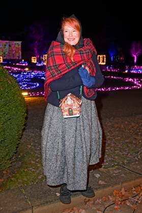 Enie van de Meiklokjes at the opening of Christmas at Tierpark 2025 at Friedrichsfelde Palace in Tierpark Berlin Berlin, 21 11 2025 Foto:xN.xKubelkax xFuturexImagex tierpark_5166
