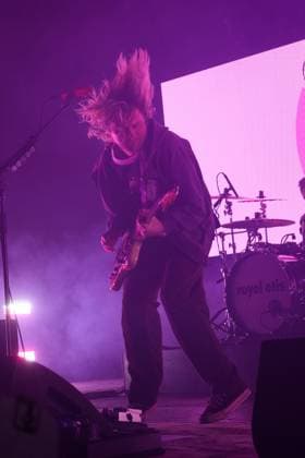 Royel Otis Perform at Brixton Academy, London Royel Maddell of Australian indie pop duo Royal Otis performs on the first of three nights at Brixton Academy, London, England, UK on Friday 21 November 2025 as part of their Meet Me In The Car Tour., Credit:Justin Ng Avalon UK, England, London, Brixton Academy  Copyright: xJustinxNgx xAvalonx 1053812564