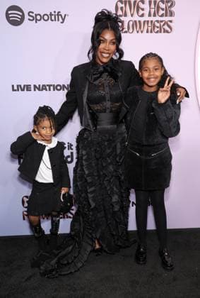 4th Annual Femme It Forward Give Her FlowHERS Gala at The Beverly Hilton Featuring: Nikki Taylor, Family Where: Los Angeles, California, United States When: 21 Nov 2025 Credit: Faye s Vision Cover Images EDITORIAL USE ONLY. NOT FOR USE BY NEWSPAPERS BASED IN THE UK. Copyright: xx coverimg55286005