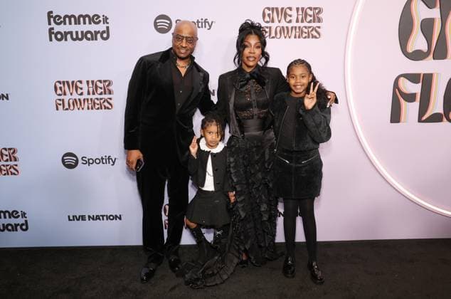 4th Annual Femme It Forward Give Her FlowHERS Gala at The Beverly Hilton Featuring: Nikki Taylor, Family Where: Los Angeles, California, United States When: 21 Nov 2025 Credit: Faye s Vision Cover Images EDITORIAL USE ONLY. NOT FOR USE BY NEWSPAPERS BASED IN THE UK. Copyright: xx coverimg55286006