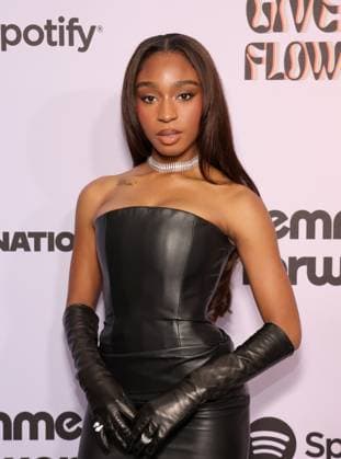4th Annual Femme It Forward Give Her FlowHERS Gala at The Beverly Hilton Featuring: Normani Where: Los Angeles, California, United States When: 21 Nov 2025 Credit: Faye s Vision Cover Images EDITORIAL USE ONLY. NOT FOR USE BY NEWSPAPERS BASED IN THE UK. Copyright: xx coverimg55286033