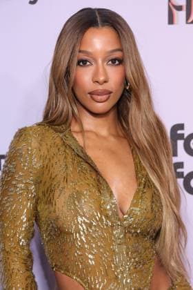 4th Annual Femme It Forward Give Her FlowHERS Gala at The Beverly Hilton Featuring: Victoria MonÃ t Where: Los Angeles, California, United States When: 21 Nov 2025 Credit: Faye s Vision Cover Images EDITORIAL USE ONLY. NOT FOR USE BY NEWSPAPERS BASED IN THE UK. Copyright: xx coverimg55285830