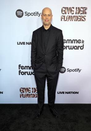 4th Annual Femme It Forward Give Her FlowHERS Gala at The Beverly Hilton Featuring: Jesse Collins Where: Los Angeles, California, United States When: 21 Nov 2025 Credit: Faye s Vision Cover Images EDITORIAL USE ONLY. NOT FOR USE BY NEWSPAPERS BASED IN THE UK. Copyright: xx coverimg55285877