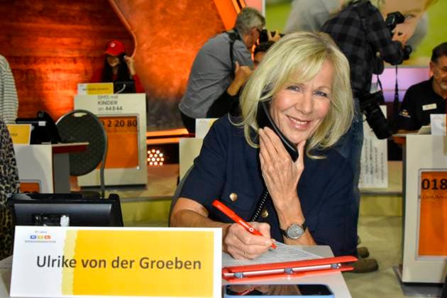 ABB Ulrike von der Groeben presenter as a guest on the donation phone in the RTL studio at the charity for the 30th anniversary of the RTL Spendenmarathon wir helfen Kindern bei RTL Deutschland on 21 11 2025 2 Donation day in Cologne Deutz NRW Germany