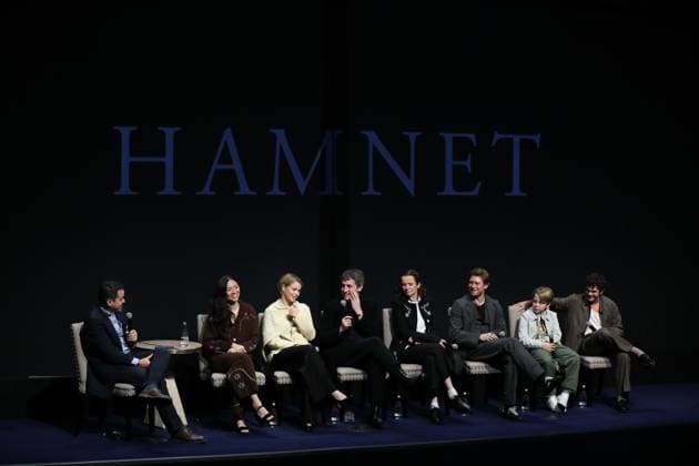 New York special screening of Focus Features Hamnet in select theaters Nov. 26th and Nationwide Dec 5th at The Whitby Hotel screening room Featuring: (L-R) Dave Karger (Moderator), Chloe Zhao (Director, Writer), Jessie Buckly, Paul Mescal, Emily Watson, Joe Alwyn, Jacobi Jupe and Noah Jupe Where: New York, New York, United States When: 21 Nov 2025 Credit: Marion Curtis StarPix for Focus Features INSTARimages EDITORIAL USE ONLY. NOT FOR USE BY NEWSPAPERS BASED IN THE UK. Copyright: xx instar55286411
