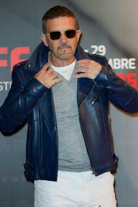 43 Turin Film Festival - Antonio Banderas at Stella della Mole Award’s photocall TURIN, ITALY - NOVEMBER 22: Antonio Banderas poses at the photocall of Stella della Mole Award during the 43rd Torino Film Festival 2025 at Teatro Regio on November 22, 2025 in Turin, Italy. Photo Marco Piovanotto Abacapress.com  Copyright: xPiovanottoxMarco ABACAx