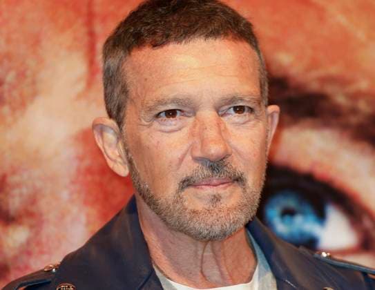 43 Turin Film Festival - Antonio Banderas at Stella della Mole Award’s photocall TURIN, ITALY - NOVEMBER 22: Antonio Banderas poses at the photocall of Stella della Mole Award during the 43rd Torino Film Festival 2025 at Teatro Regio on November 22, 2025 in Turin, Italy. Photo Marco Piovanotto Abacapress.com  Copyright: xPiovanottoxMarco ABACAx