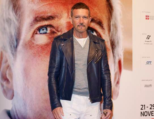 43 Turin Film Festival - Antonio Banderas at Stella della Mole Award’s photocall TURIN, ITALY - NOVEMBER 22: Antonio Banderas poses at the photocall of Stella della Mole Award during the 43rd Torino Film Festival 2025 at Teatro Regio on November 22, 2025 in Turin, Italy. Photo Marco Piovanotto Abacapress.com  Copyright: xPiovanottoxMarco ABACAx