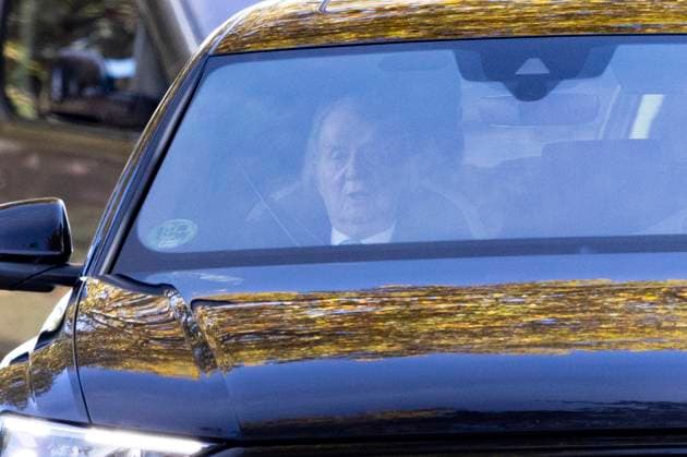 King Juan Carlos lands in Madrid before the family lunch in El Pardo King Juan Carlos leaves Barajas, on November 22, 2025, in Madrid Spain FAMOUS AIRPLANE AIRPORT ROYALTY José Madrid Madrid Madrid Spain  Copyright: xJosÃ xRuizx 7118319
