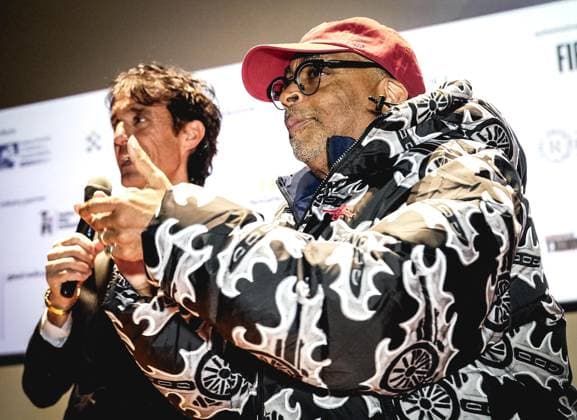 November 22, 2025, Torino: Spike Lee (D) insieme al direttore del Festival Giulio Base presenta il suo film Highest 2 Lowest presso il cinema Massimo nell ambito del Torino film festival Tff. Torino 22 novembre 2025 ANSA TINO ROMANO. Torino  - ZUMAa110 20251122_zaf_a110_050 Copyright: xTinoxRomanox