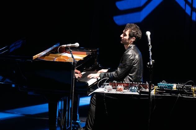 Tigran Hamasyan performs in Madrid, Spain - 22 Nov 2025 Armenian jazz pianist Tigran Hamasyan performs during the JAZZMADRID concert at the Fernanda Gómez Theatre in Madrid. Madrid Spain Copyright: xAtilanoxGarciax xSOPAxImagesx photo01190