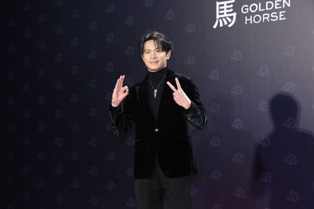 62nd Golden Horse Awards in Taipei TAIPEI,, CHINA - NOVEMBER 22, 2025 - Taiwanese actor Jing-Hua Tseng on the red carpet of the 62nd Golden Horse Awards in Taipei, China on November 22, 2025. Taipei Taiwan China  Copyright: xCFOTOx i1763899964579