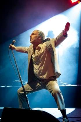 Baxter Dury at Eventim Apollo Baxter Dury performs at Eventim Apollo in London on 22nd November 2025., Credit:Zoran Veselinovic Avalon UK, London, Eventim Apollo  Copyright: xZoranxVeselinovicx xAvalonx 1054060507