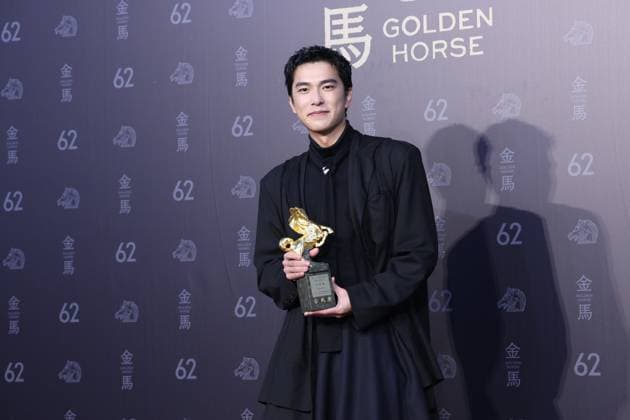 62nd Golden Horse Awards in Taipei TAIPEI, CHINA - NOVEMBER 22, 2025 - Taiwanese actor Jing-Hua Tseng won the Best Supporting Actor Award at the 62nd Golden Horse Awards in Taipei, China on November 22, 2025. Taipei Taiwan China  Copyright: xCFOTOx i1763911924569