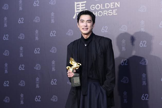 62nd Golden Horse Awards in Taipei TAIPEI, CHINA - NOVEMBER 22, 2025 - Taiwanese actor Jing-Hua Tseng won the Best Supporting Actor Award at the 62nd Golden Horse Awards in Taipei, China on November 22, 2025. Taipei Taiwan China  Copyright: xCFOTOx i1763911925132